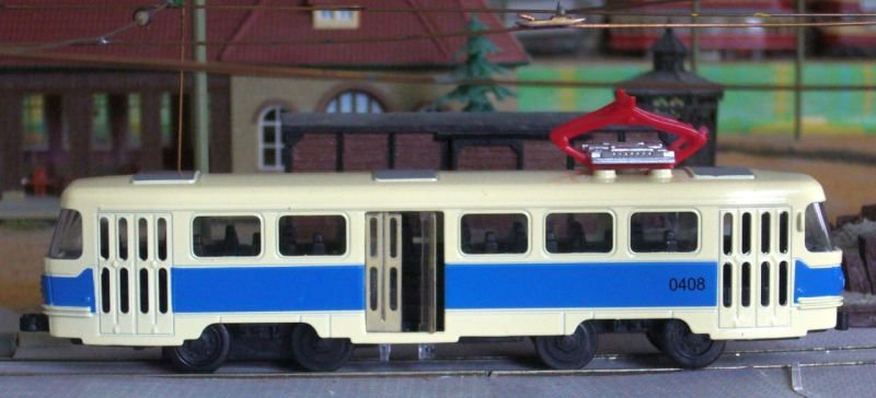 P1180716 Tatra rechte Seite rr.jpg